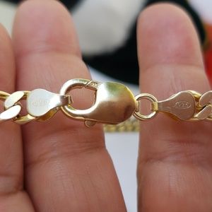 Cadena de Plata 925 Italiana bañada en Oro.Modelo Cubano,21 pulgadas osea 54 cms